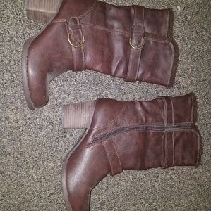 Brown Boots!! (THIS WEEK ONLY)